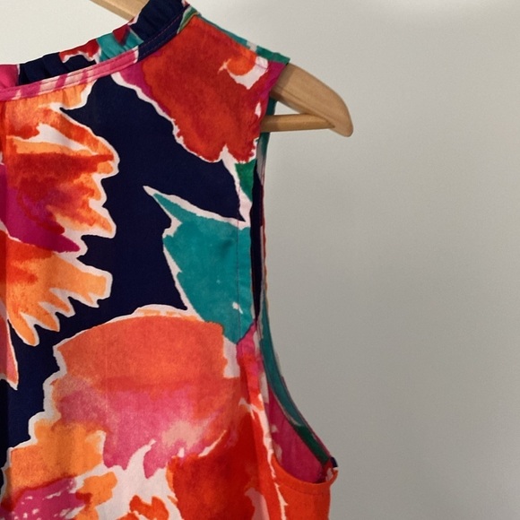 Liz Claiborne Sleeveless Blouse/Tank Size PL - Picture 8 of 8